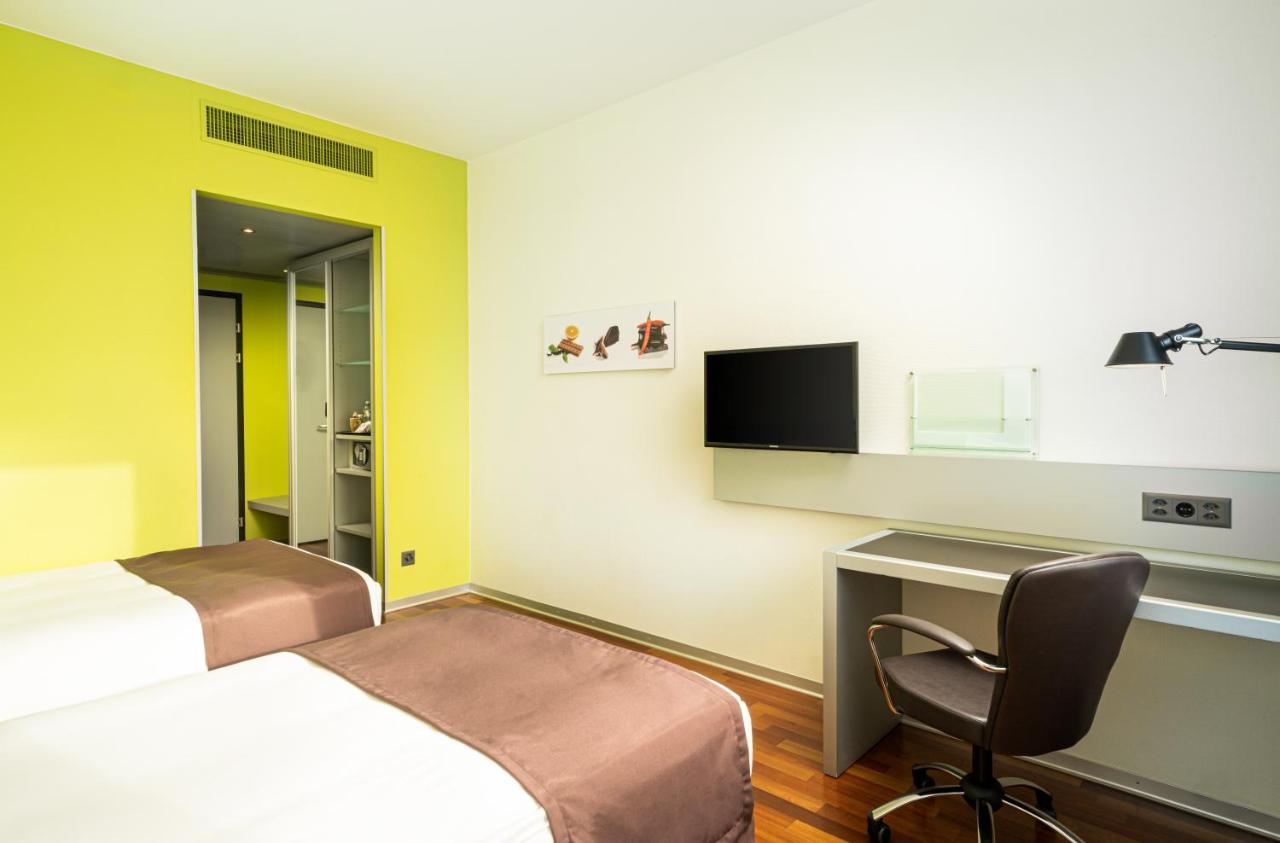 Westside By Ihg Hotel